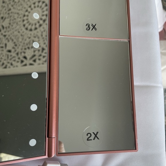DeWeisn Folding Swivel Lighted Make-up Mirror Tone 11" Tri-Fold Rose Gold - Picture 6 of 7